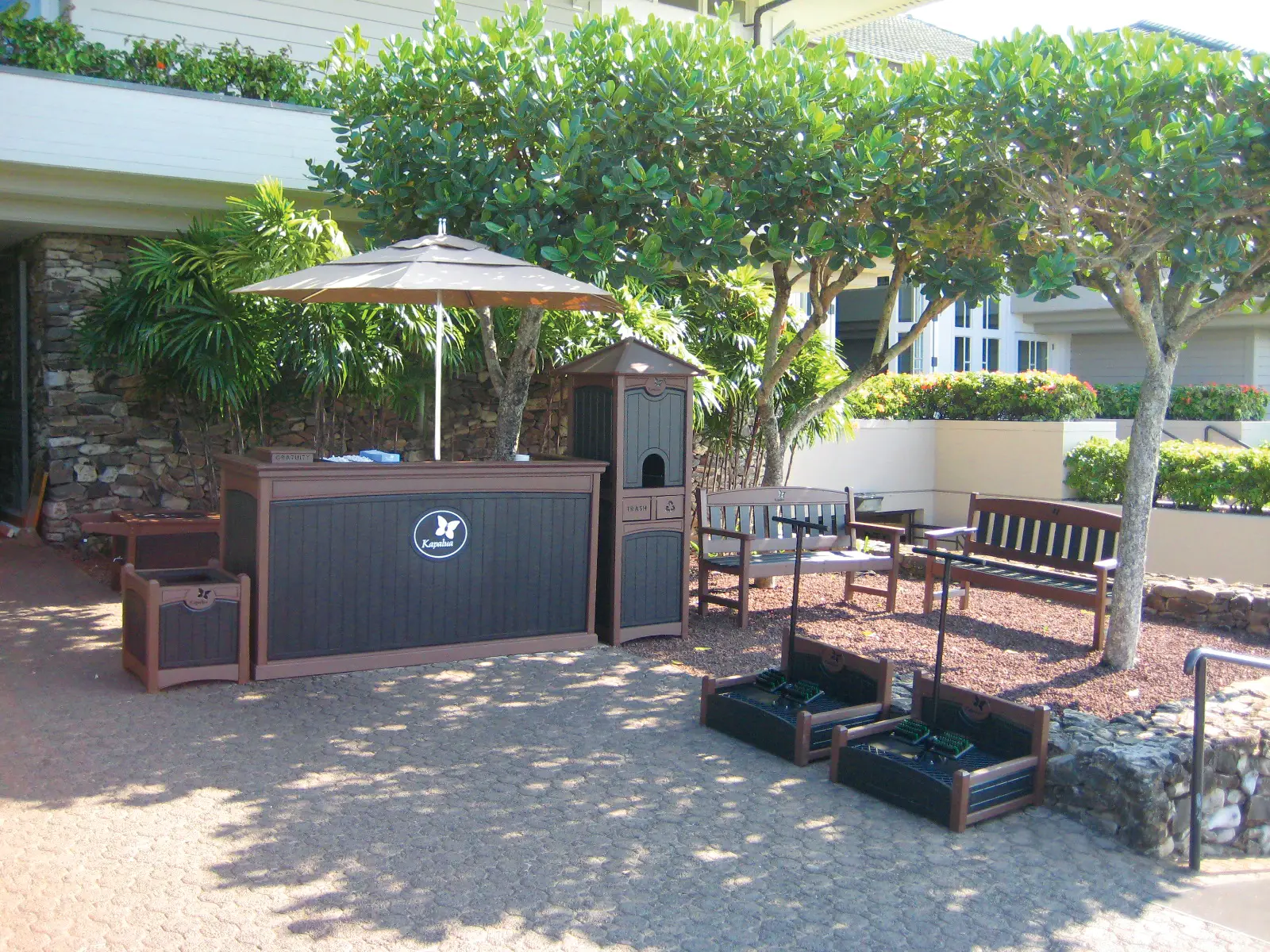 Custom Landmark Golf Furnishings